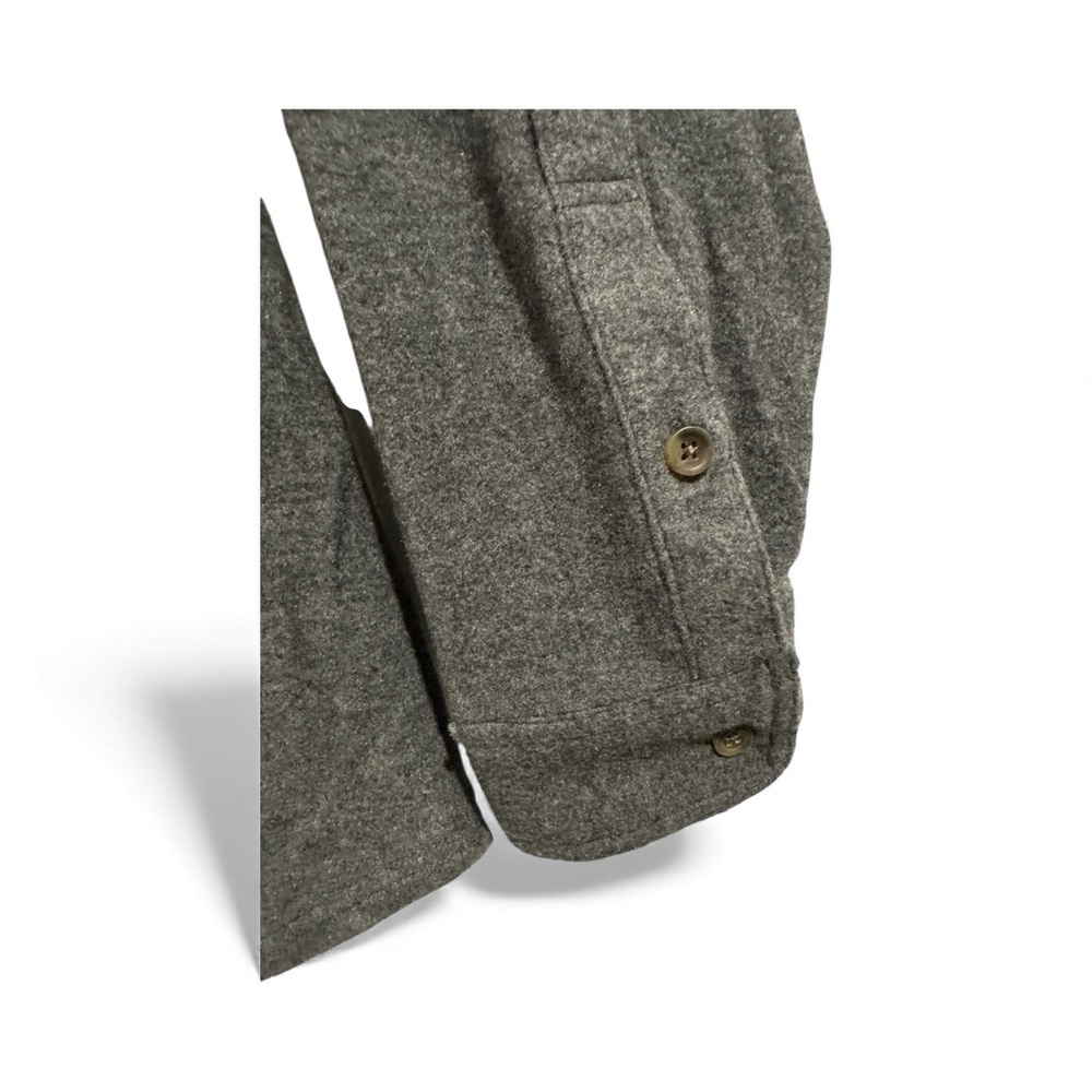 L u c k y Brand | Utility Cloud Soft Long Sleeve Gray Flannel Button Down Top - Picture 7 of 8